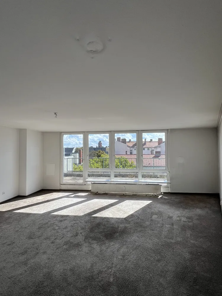 2 Zimmer Wohnung mit 83 m² in Berlin – Bild 2