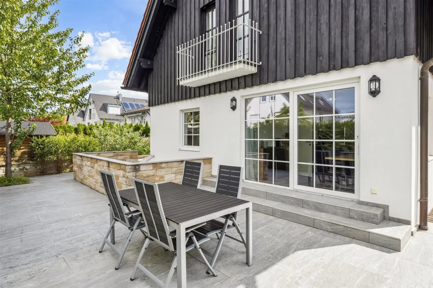 7 Zimmer Haus mit 293 m² in München – Bild 1