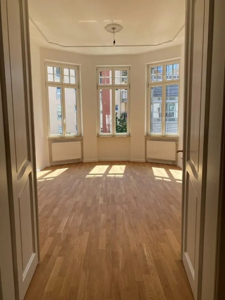 7 Zimmer Wohnung mit 204 m² in Frankfurt am Main – Bild 1