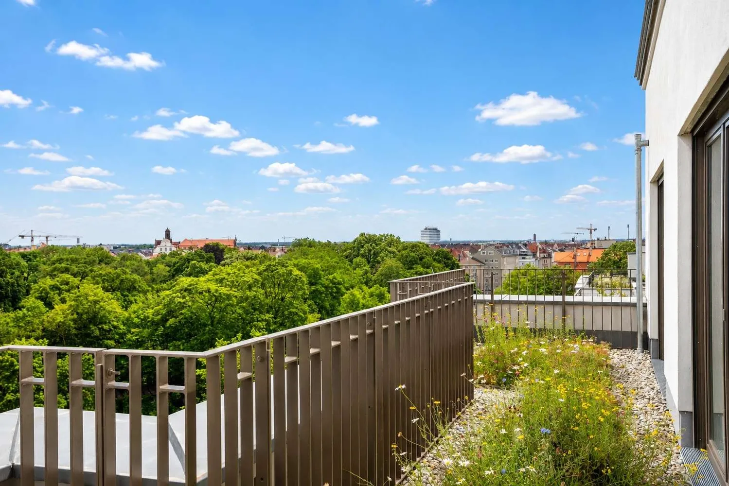 3 Zimmer Wohnung mit 131 m² in München – Bild 6