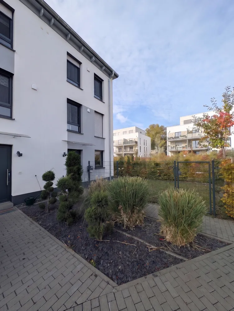 5 Zimmer Haus mit 143 m² in Wiesbaden – Bild 1