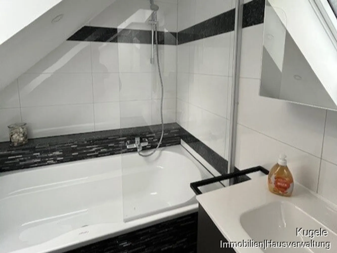 4 Zimmer Wohnung mit 140 m² in Karlsruhe – Bild 10