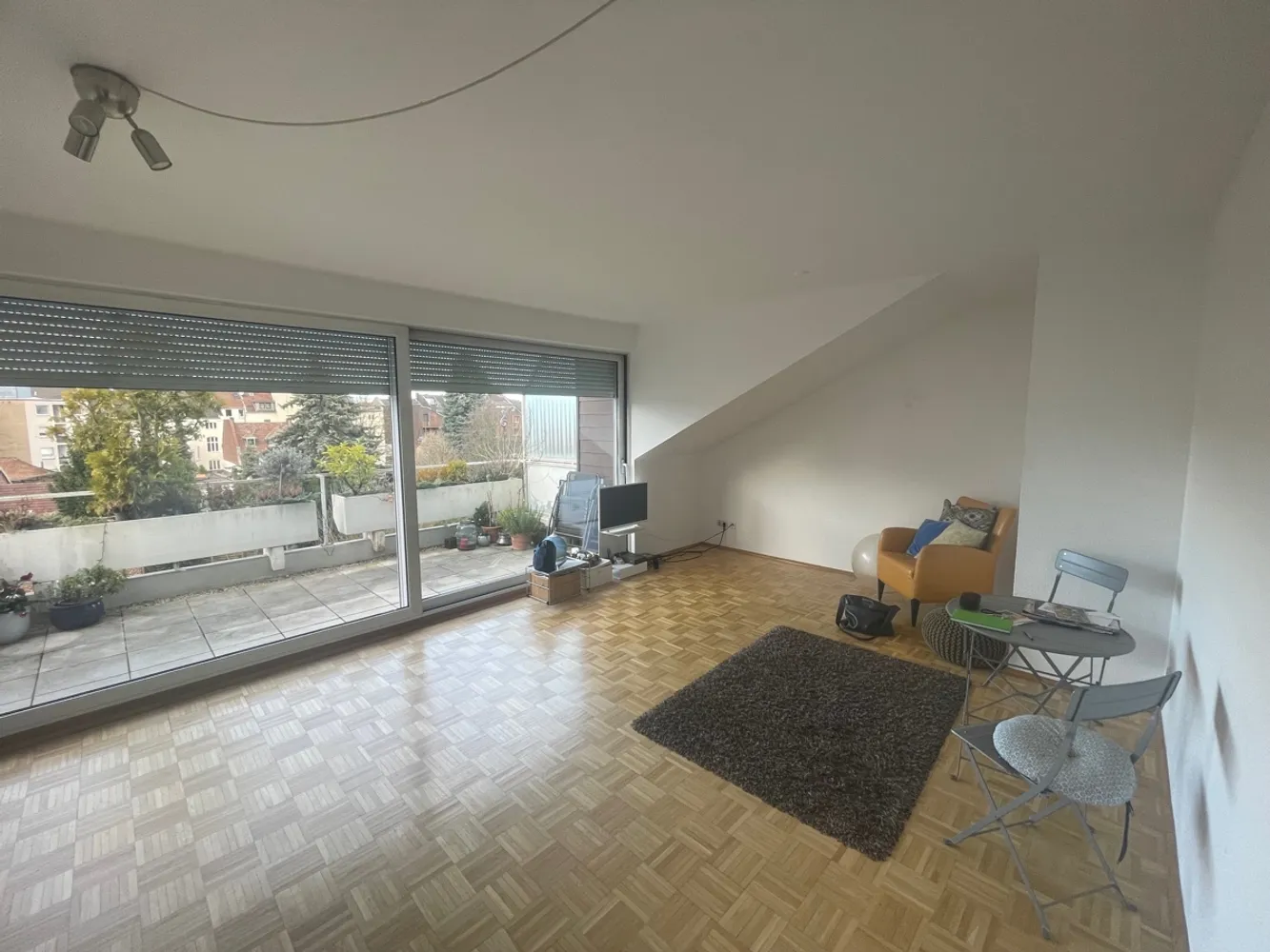 2 Zimmer Wohnung mit 75 m² in Düsseldorf – Bild 4