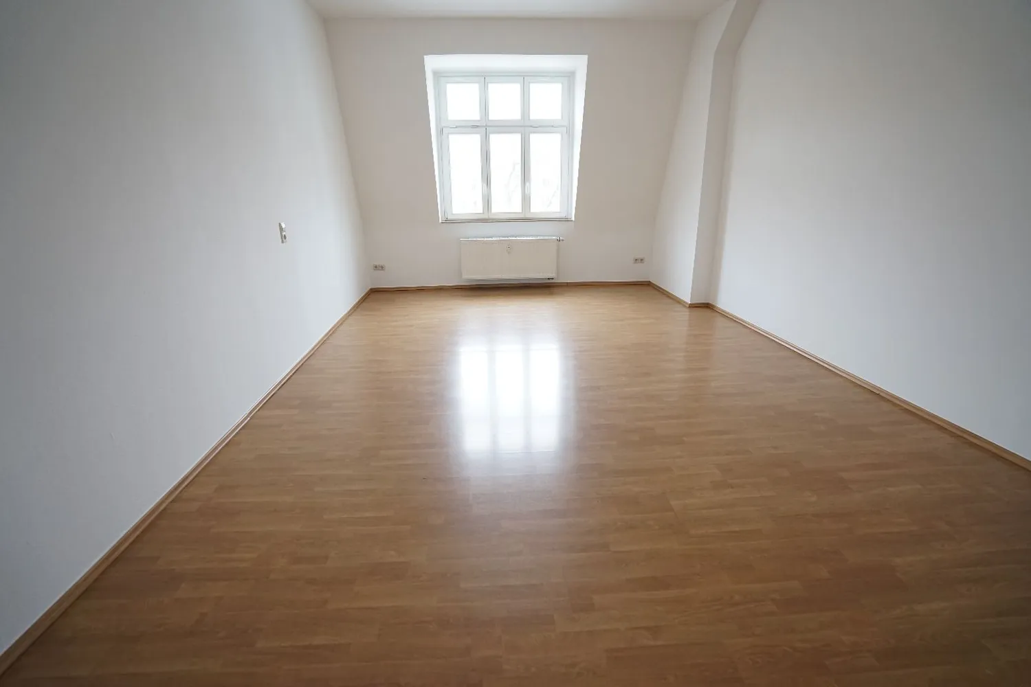 2 Zimmer Wohnung mit 67 m² in Dresden – Bild 1