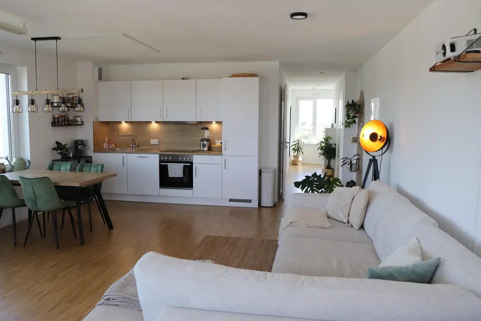 2 Zimmer Wohnung mit 77 m² in Regensburg – Bild 3
