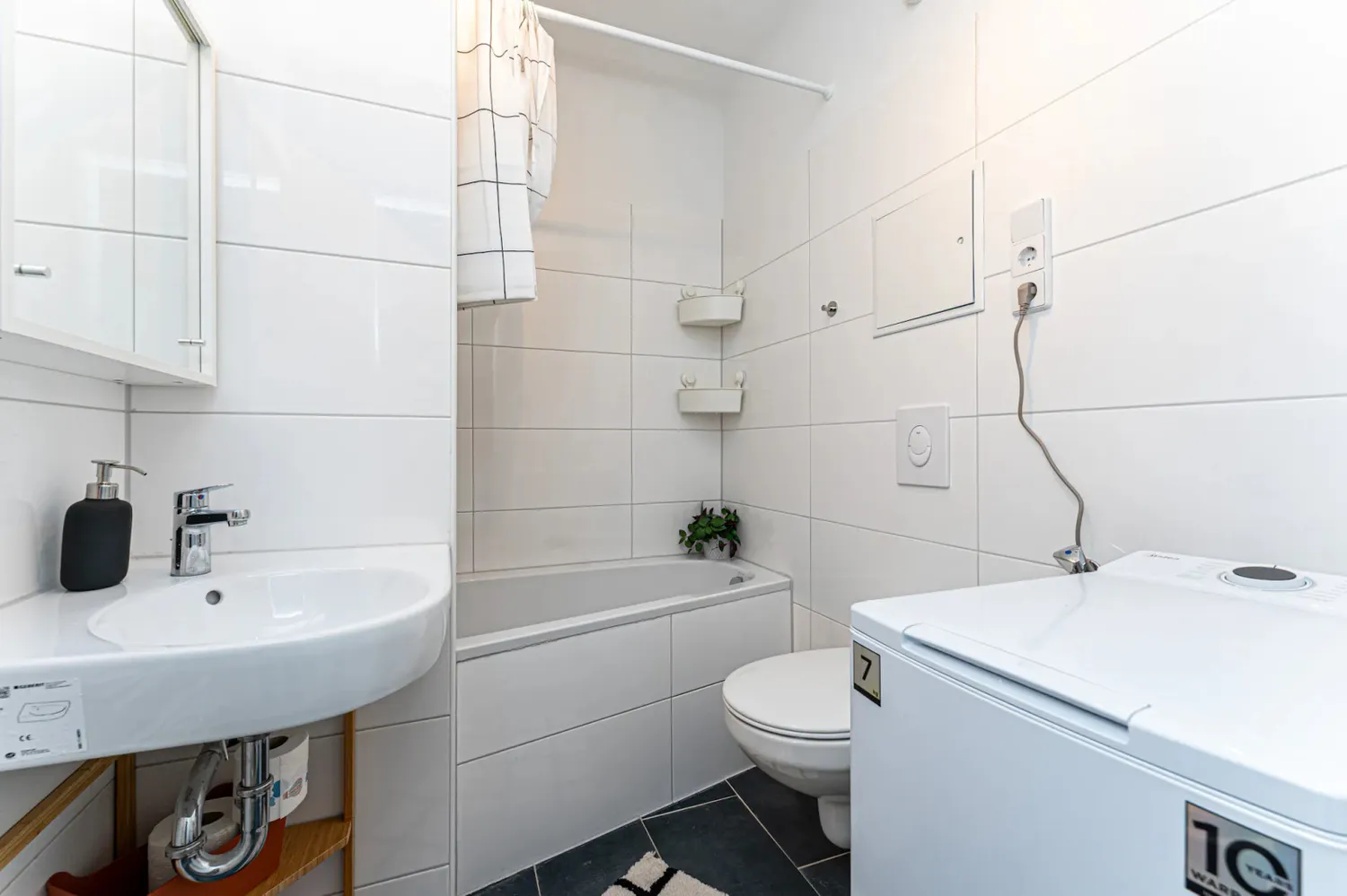 Shared room with 10 m² in Berlin – Photo 1