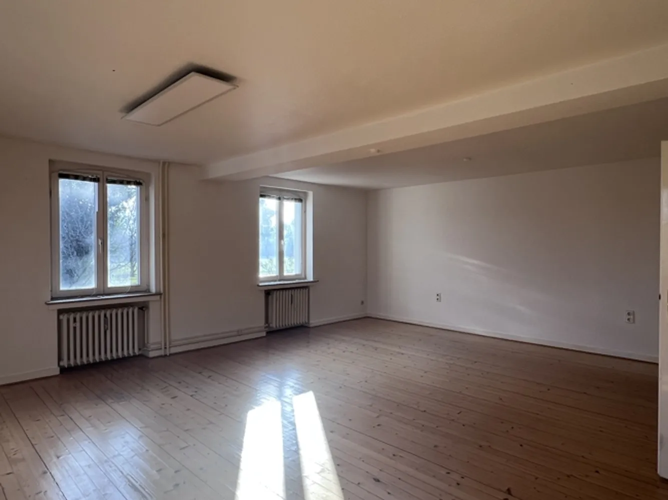 4 Zimmer Wohnung mit 190 m² in Duisburg – Bild 1