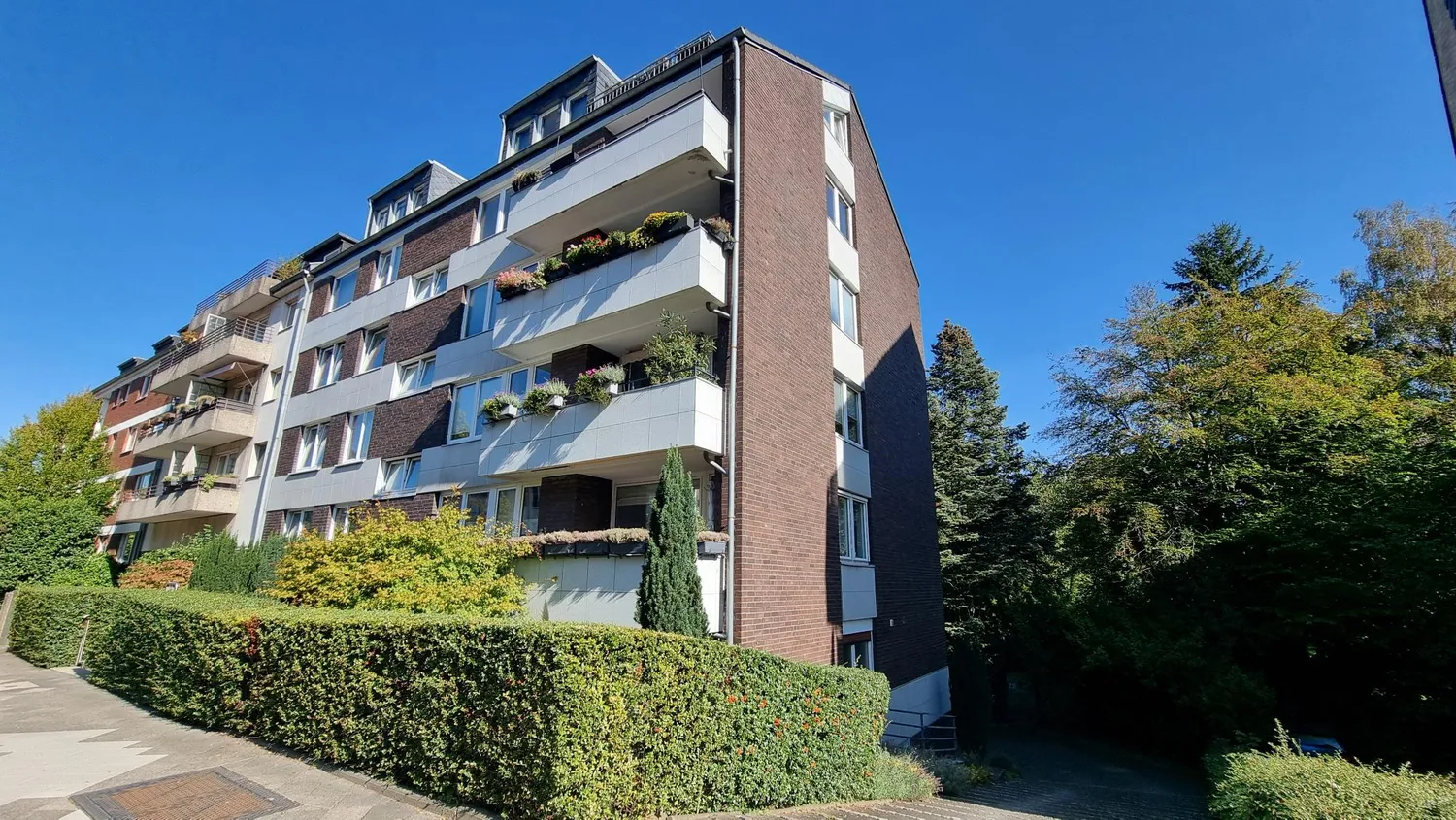 4 room apartment with 81 m² in Düsseldorf – Photo 2