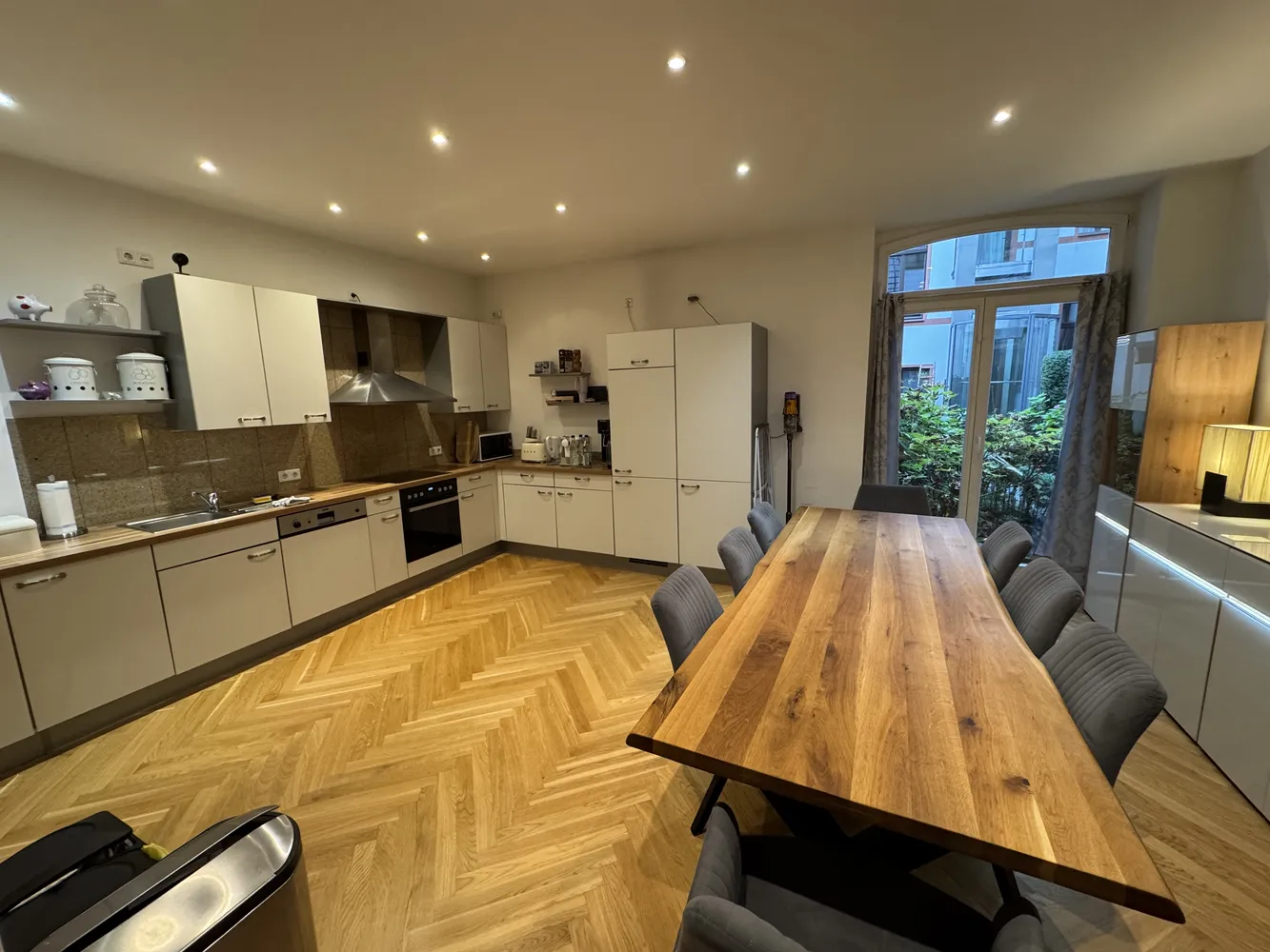 2 room apartment with 100 m² in Wiesbaden – Photo 2
