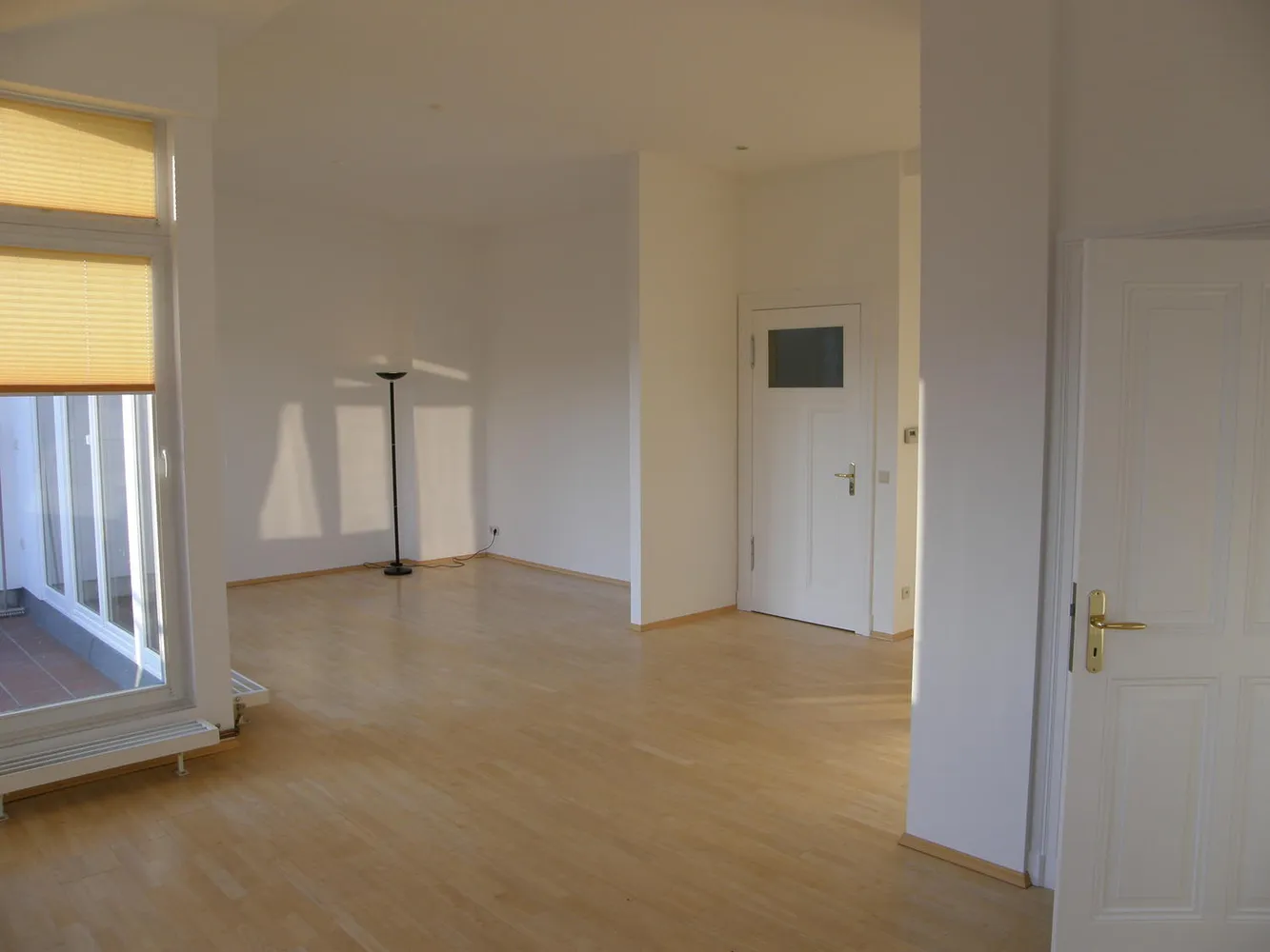 3 Zimmer Wohnung mit 100 m² in Berlin – Bild 2