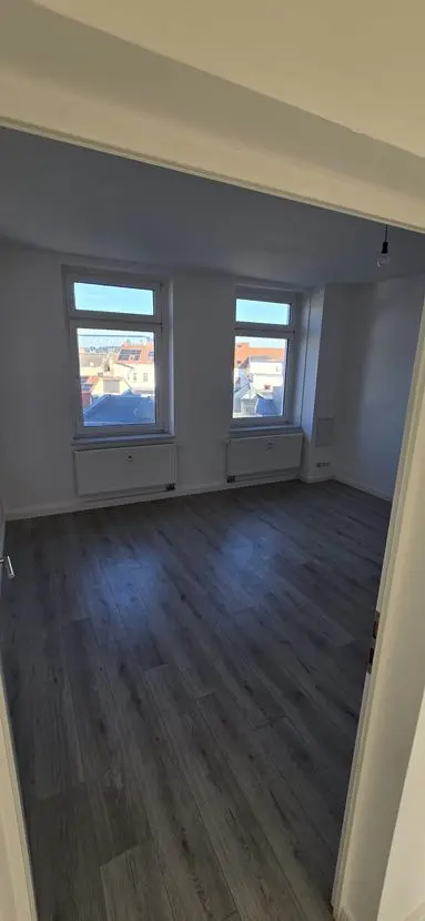 4 Zimmer Wohnung mit 95 m² in Bitterfeld-Wolfen – Bild 2