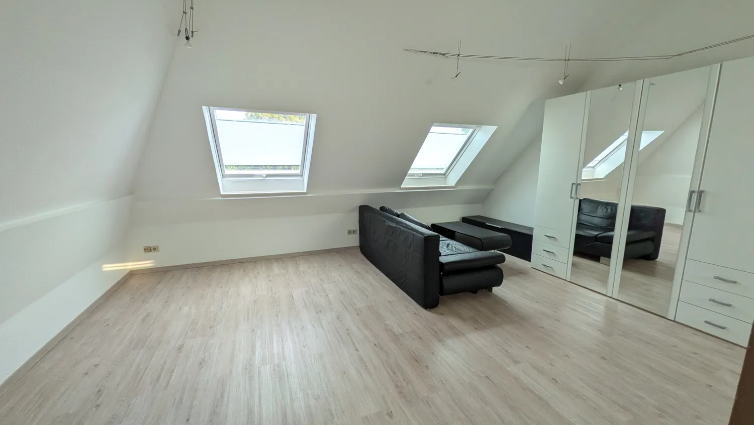 1 room apartment with 40 m² in Essen – Photo 2