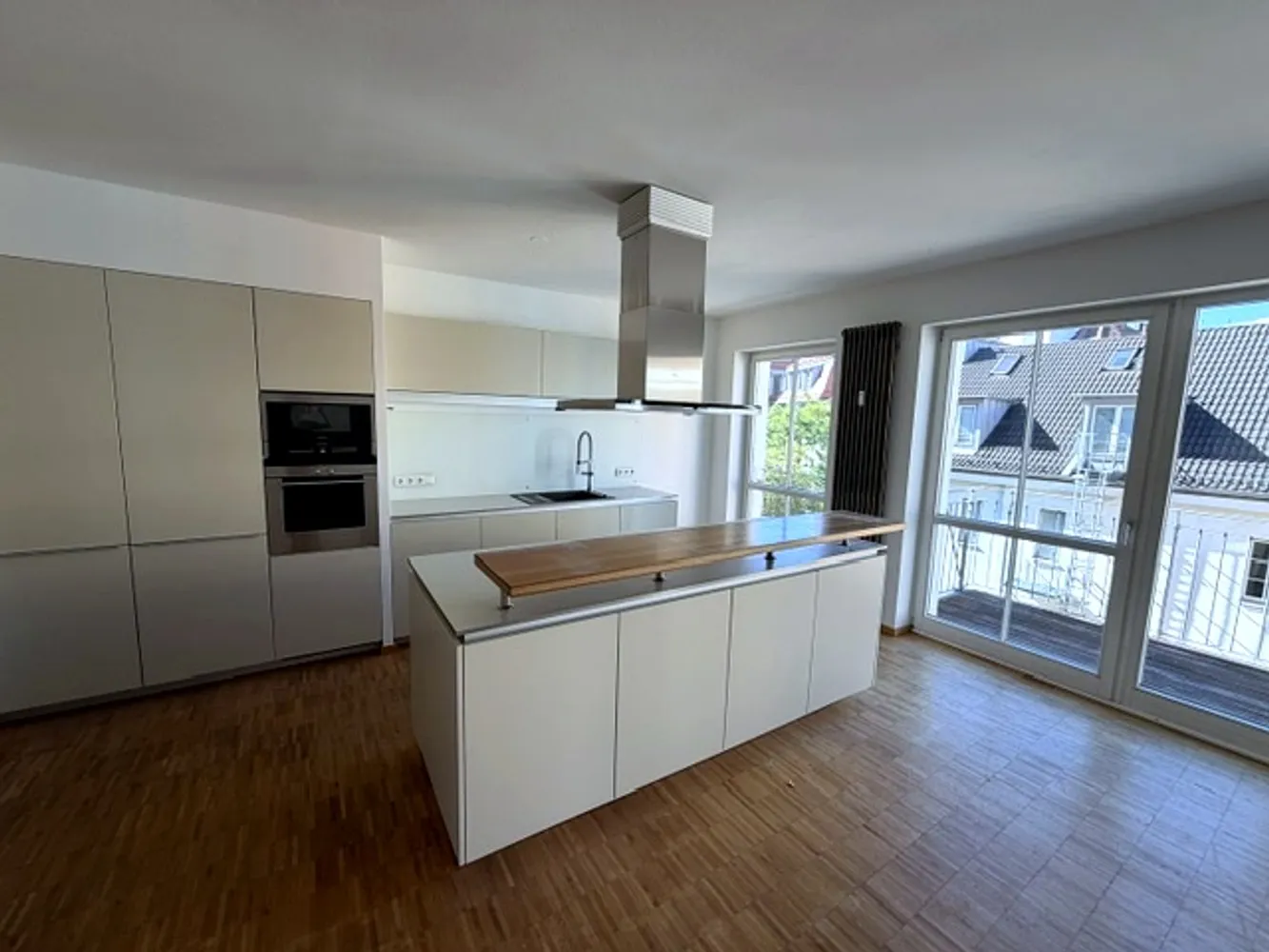 4 Zimmer Wohnung mit 128 m² in München – Bild 1