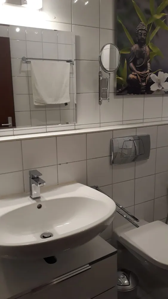 1 room apartment with 32 m² in Stuttgart – Photo 4