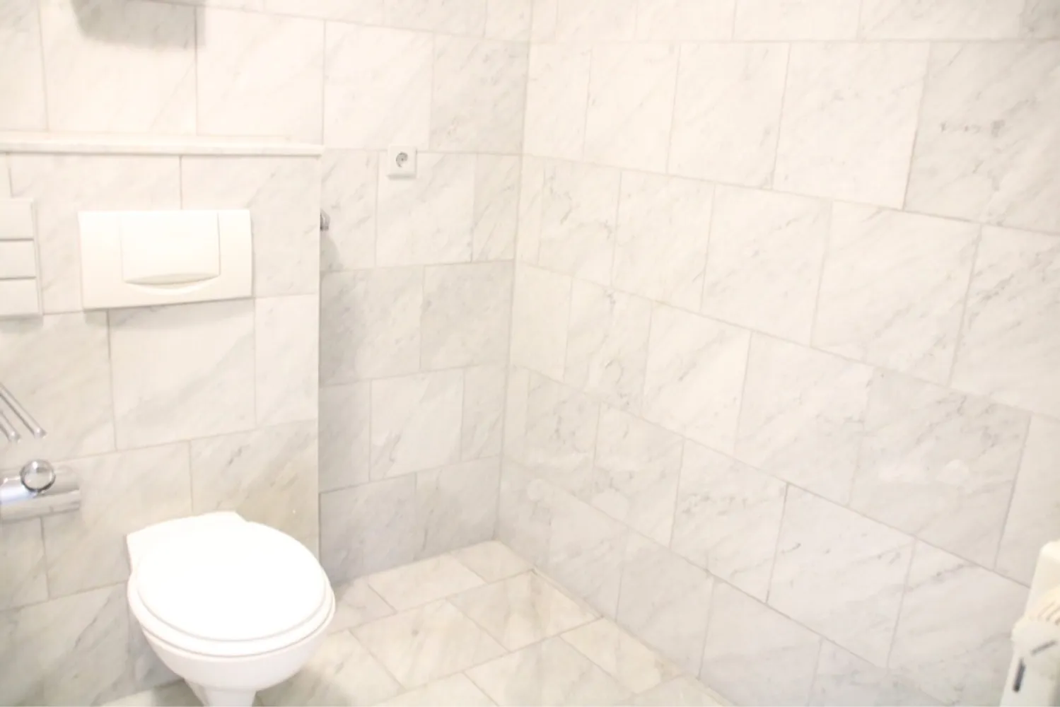2 Zimmer Wohnung mit 93 m² in Saarbrücken – Bild 4