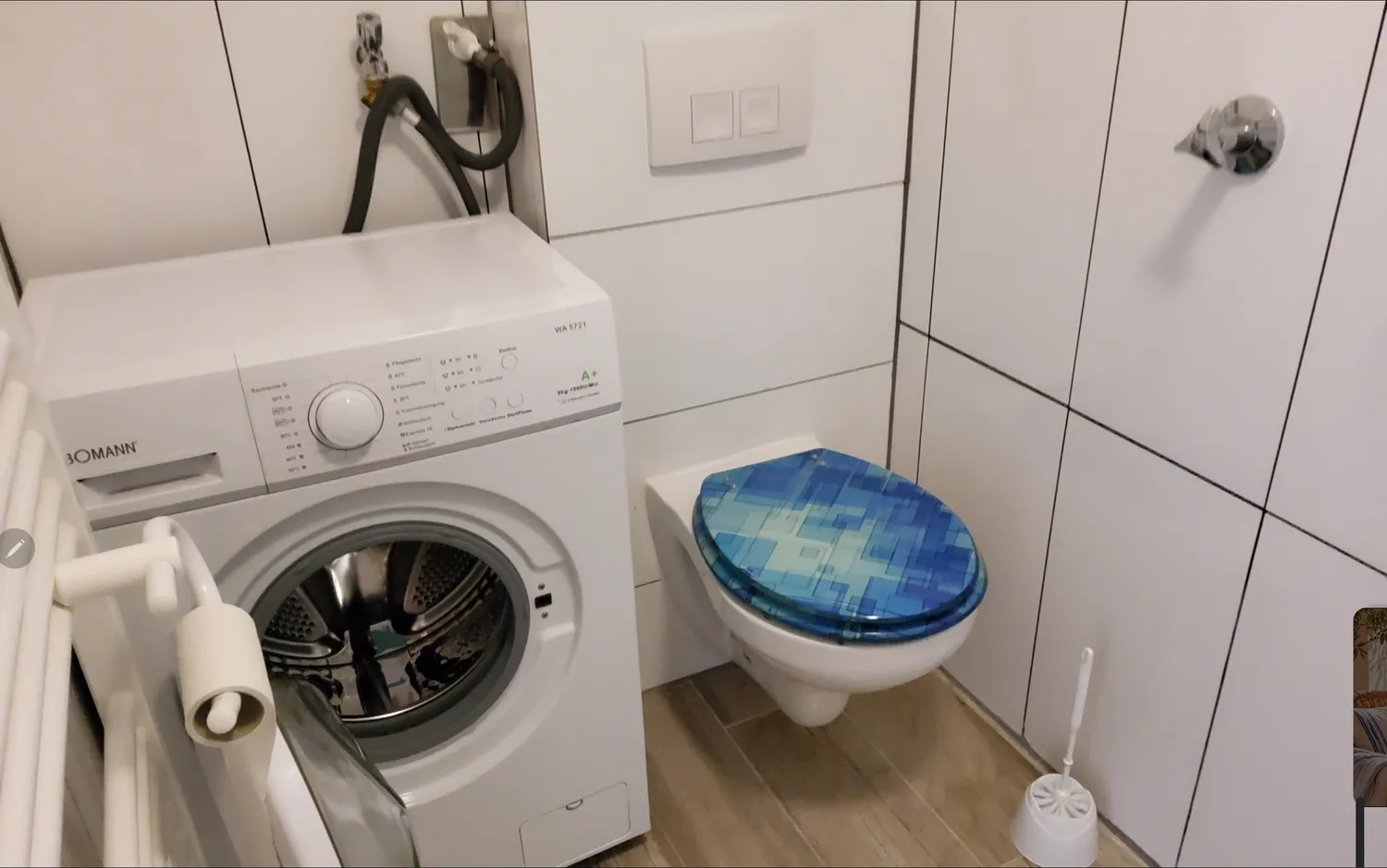 1 room apartment with 30 m² in Düsseldorf – Photo 3