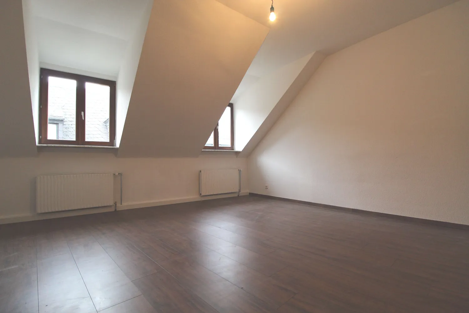 2 Zimmer Wohnung mit 55 m² in Wiesbaden – Bild 2