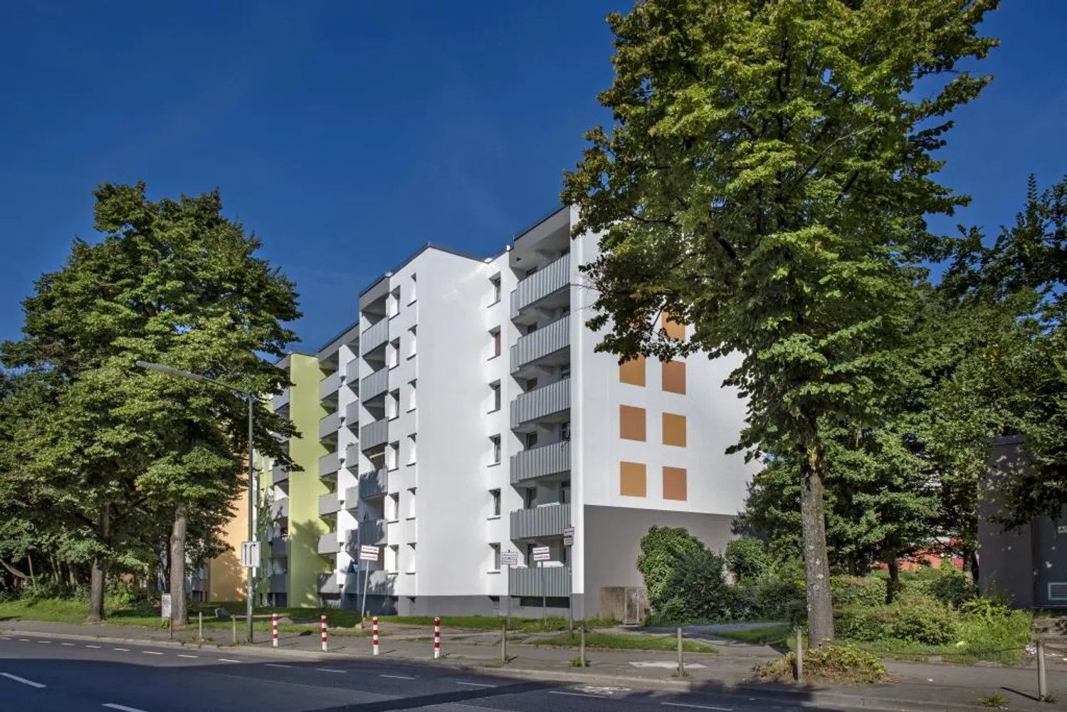4 Zimmer Wohnung mit 96 m² in Düsseldorf – Bild 1
