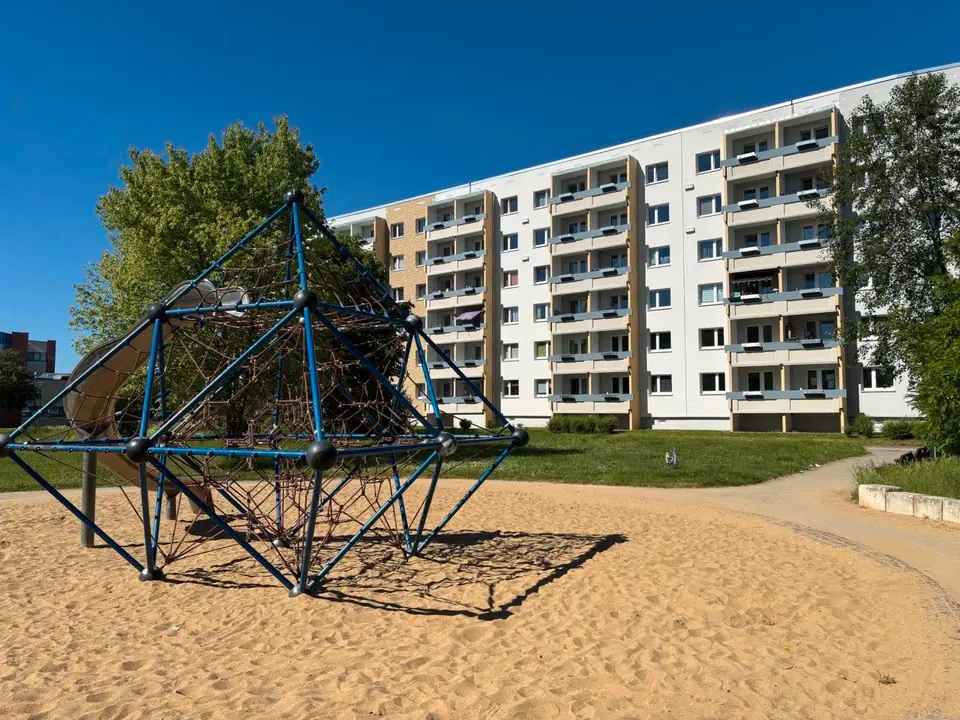 4 Zimmer Wohnung mit 67 m² in Halle (Saale) – Bild 3
