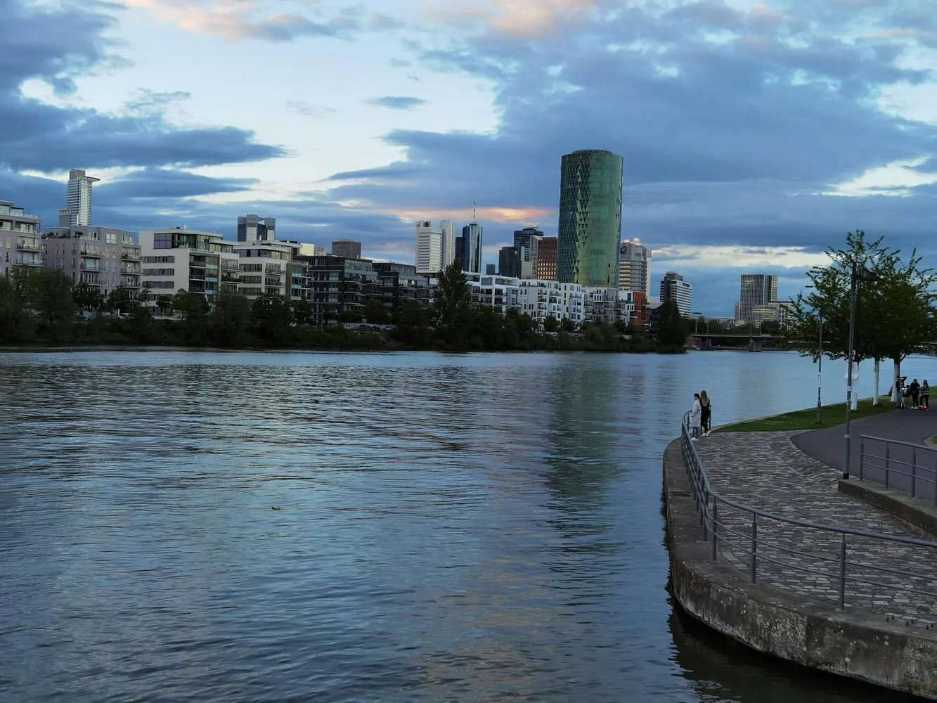 WG-Zimmer mit 11 m² in Frankfurt am Main – Bild 2