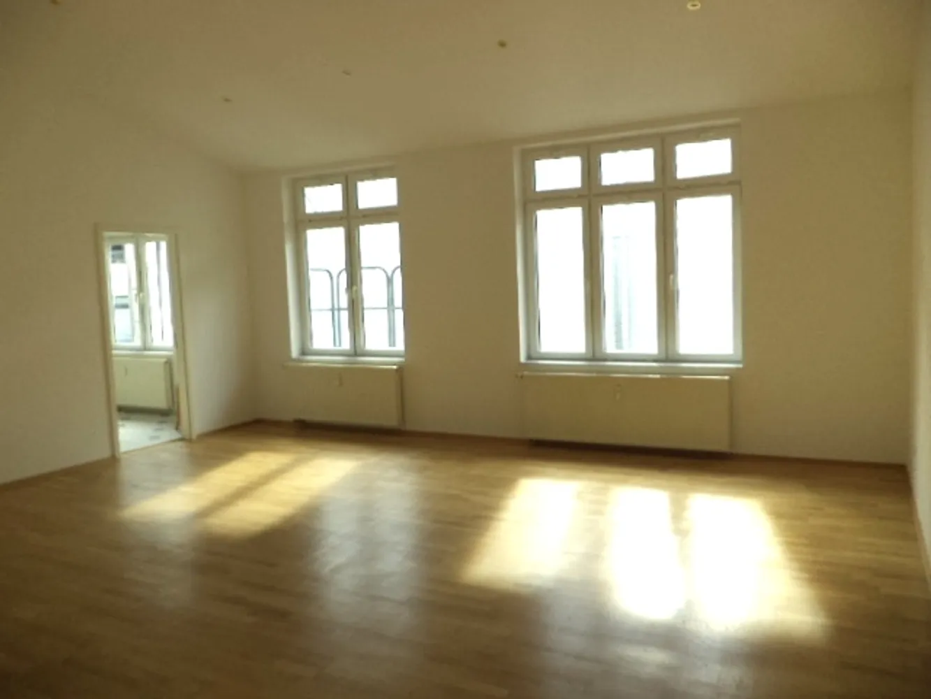 3 Zimmer Wohnung mit 110 m² in Frankfurt am Main – Bild 3