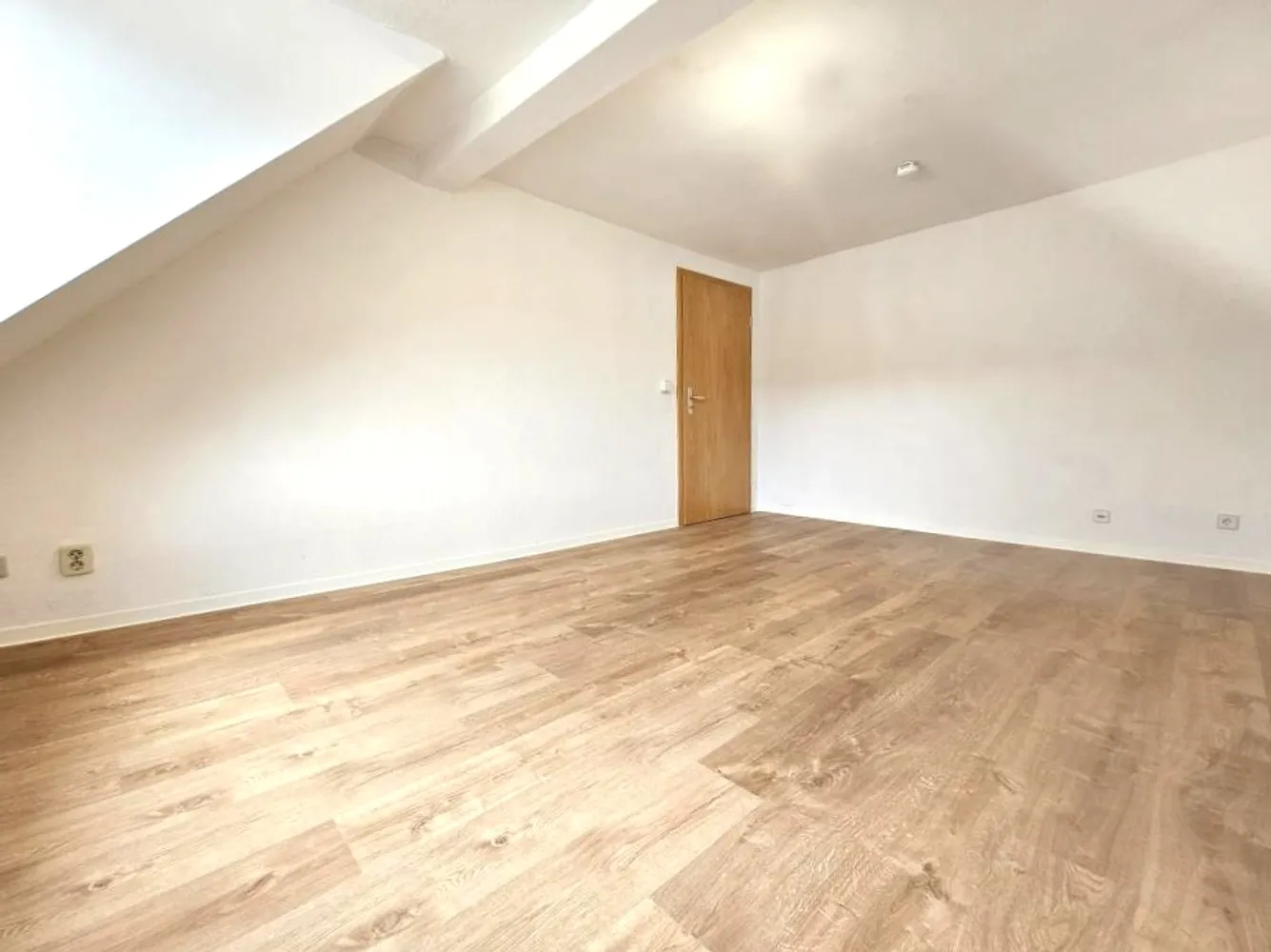 2 Zimmer Wohnung mit 57 m² in Altenburg – Bild 2