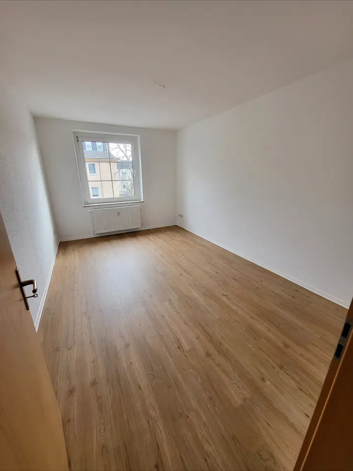 5 Zimmer Wohnung mit 115 m² in Chemnitz – Bild 2