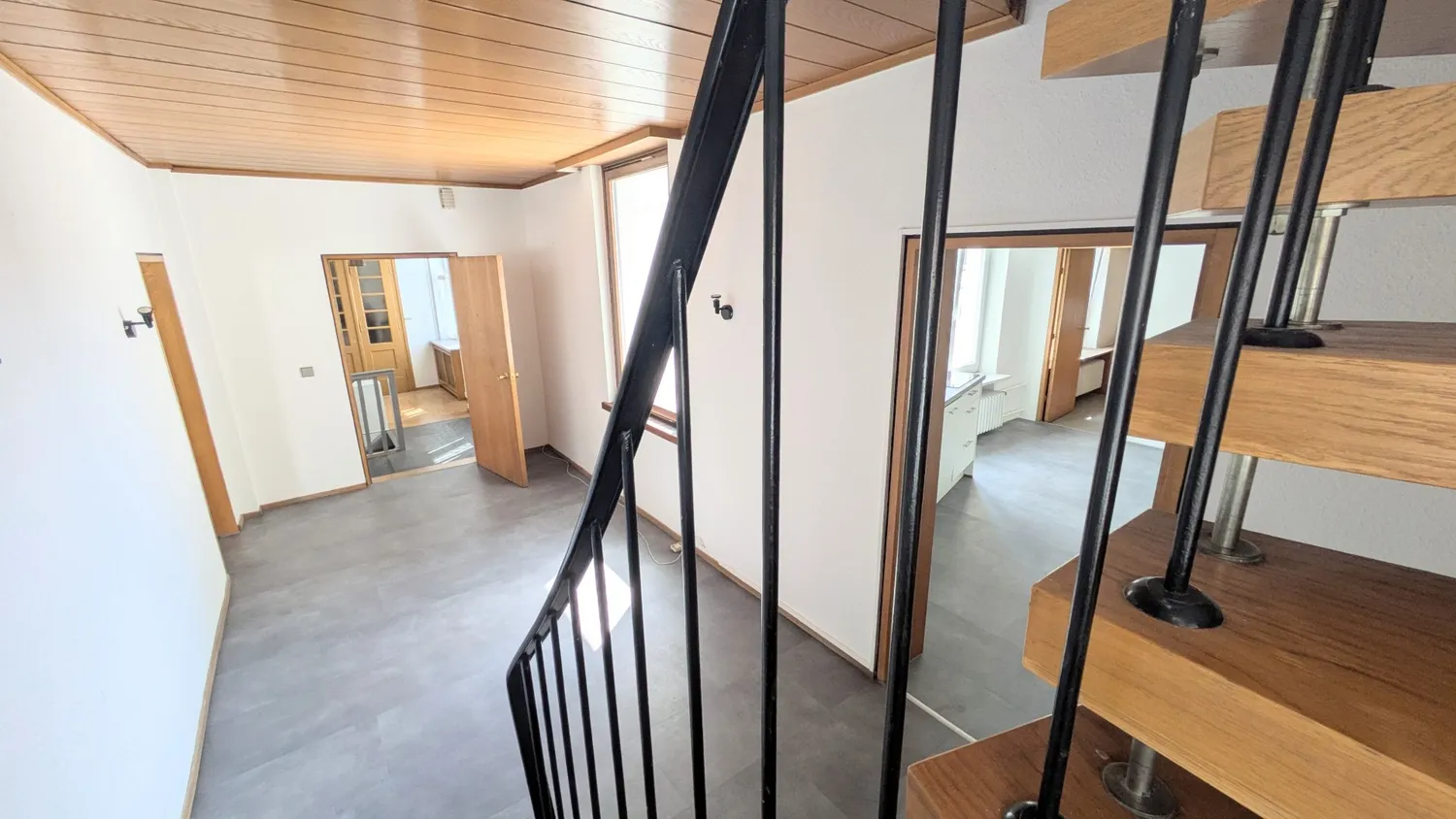 3 Zimmer Wohnung mit 110 m² in Karlsruhe – Bild 2