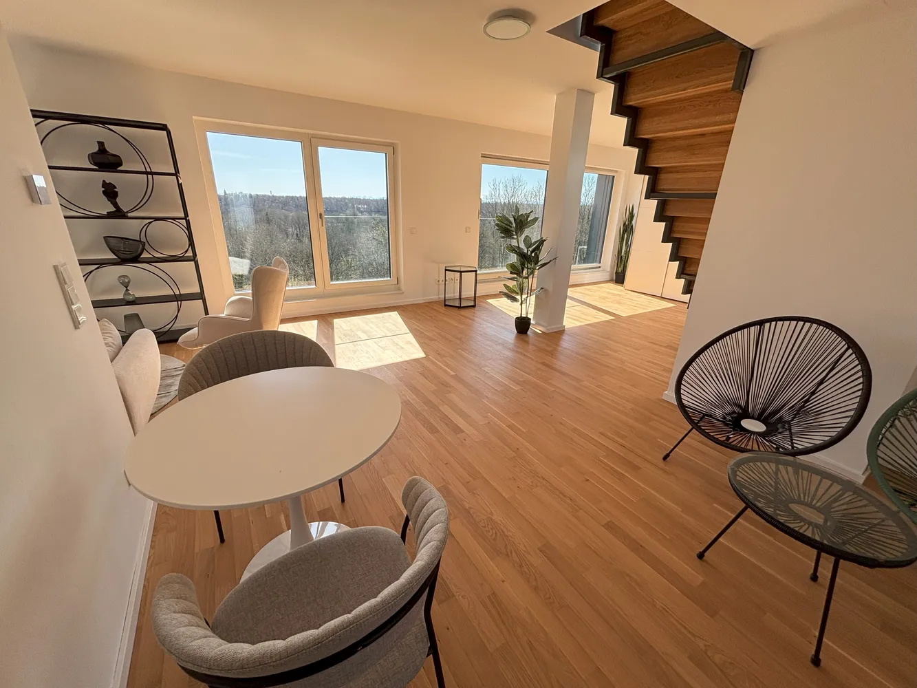 3 Zimmer Wohnung mit 100 m² in München – Bild 2