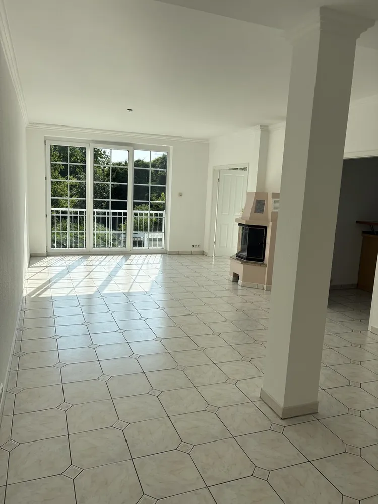 3 Zimmer Wohnung mit 110 m² in Frankfurt am Main – Bild 2