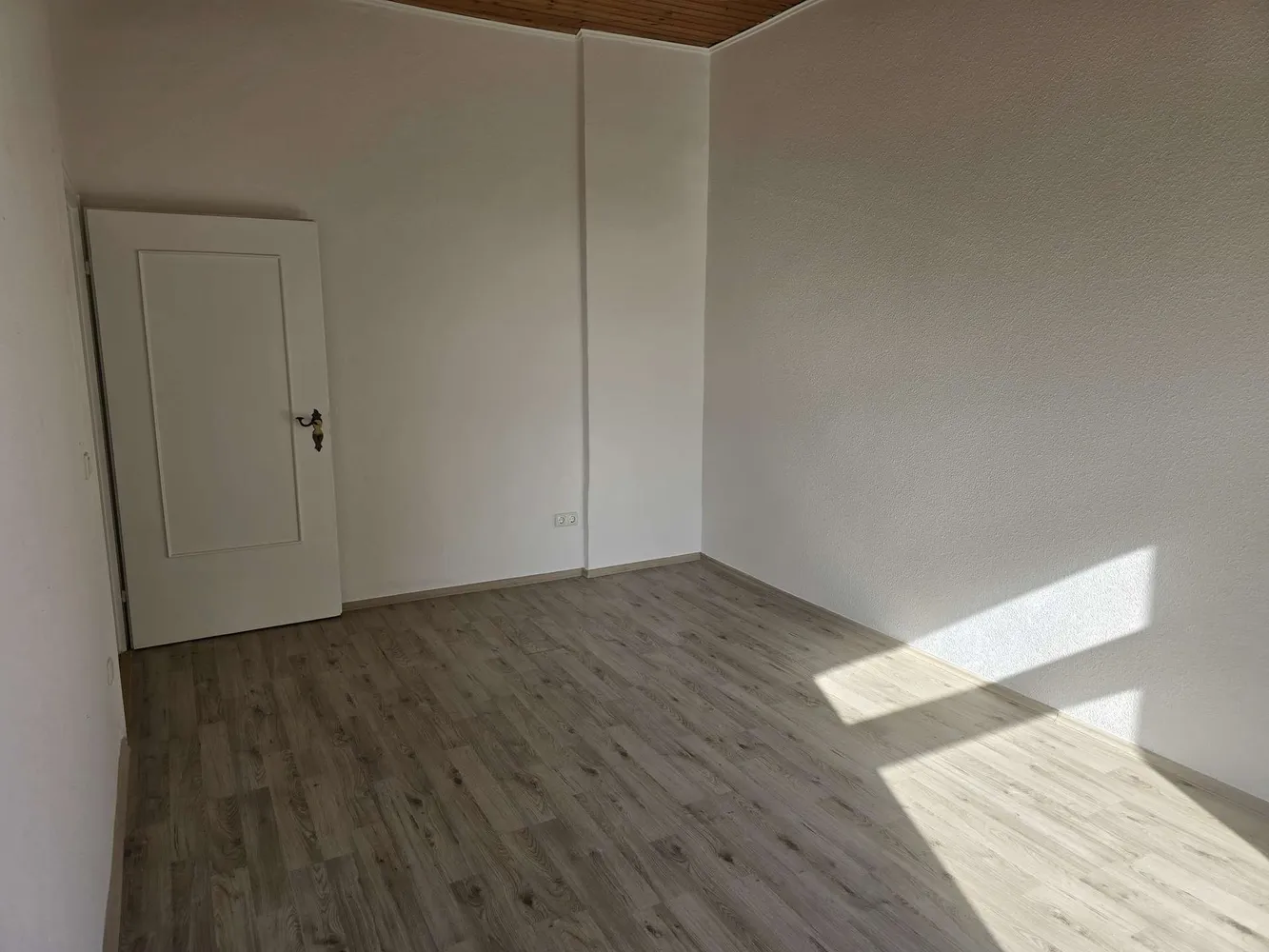 2 Zimmer Wohnung mit 73 m² in Oberhausen – Bild 2