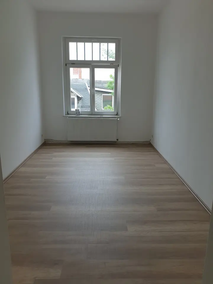 6 Zimmer Wohnung mit 166 m² in Zeitz – Bild 2