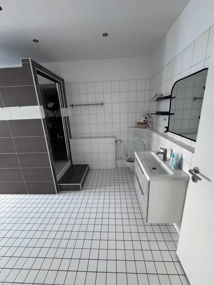 4 Zimmer Wohnung mit 120 m² in Neuss – Bild 8