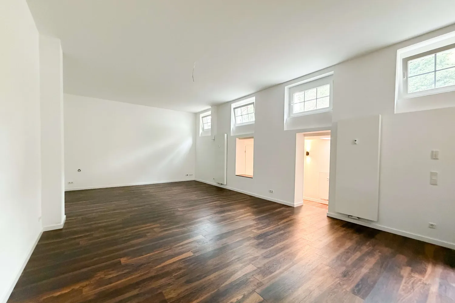 2 Zimmer Wohnung mit 100 m² in Düsseldorf – Bild 4