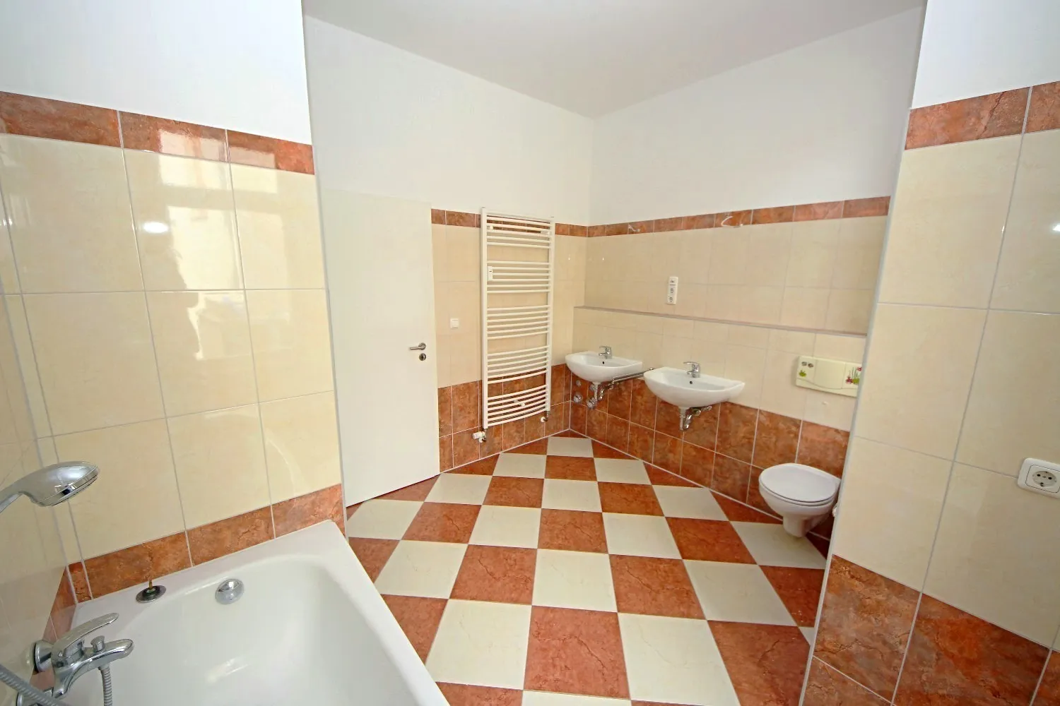 4 Zimmer Wohnung mit 123 m² in Magdeburg – Bild 10