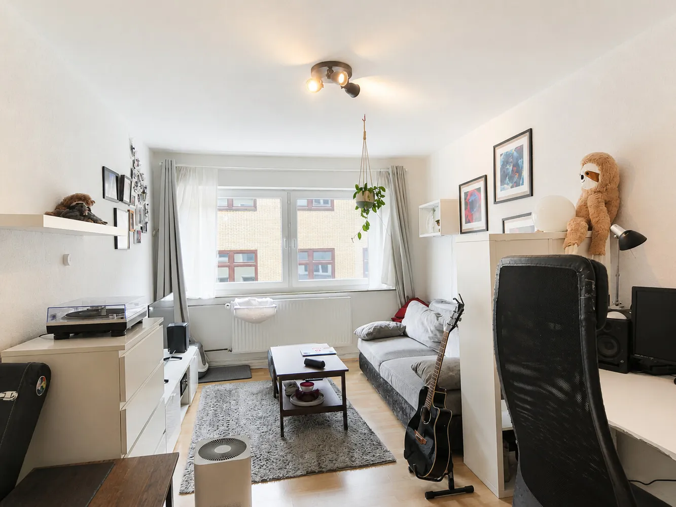 2 Zimmer Wohnung mit 76 m² in Aachen – Bild 1