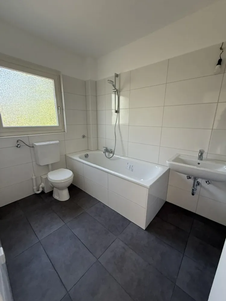 2 Zimmer Wohnung mit 63 m² in Duisburg – Bild 2