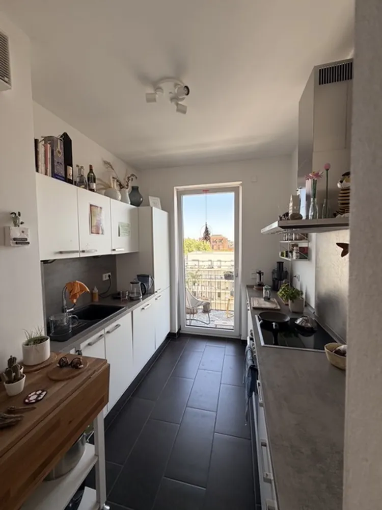 3 Zimmer Wohnung mit 95 m² in Frankfurt am Main – Bild 2