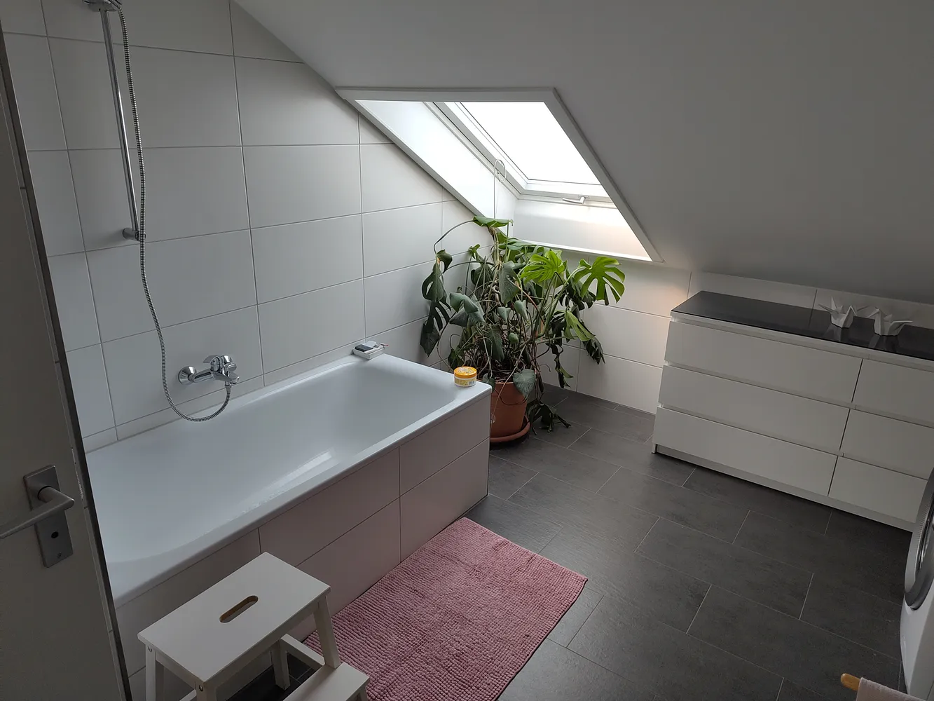 3 Zimmer Wohnung mit 90 m² in München – Bild 3
