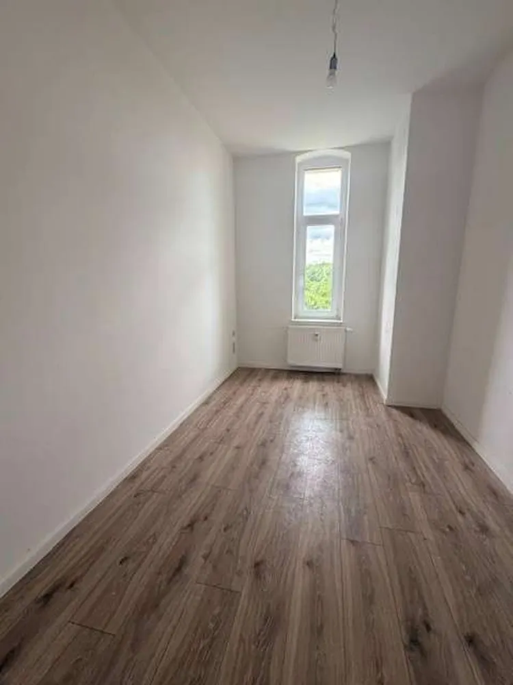 4 Zimmer Wohnung mit 94 m² in Plauen – Bild 8