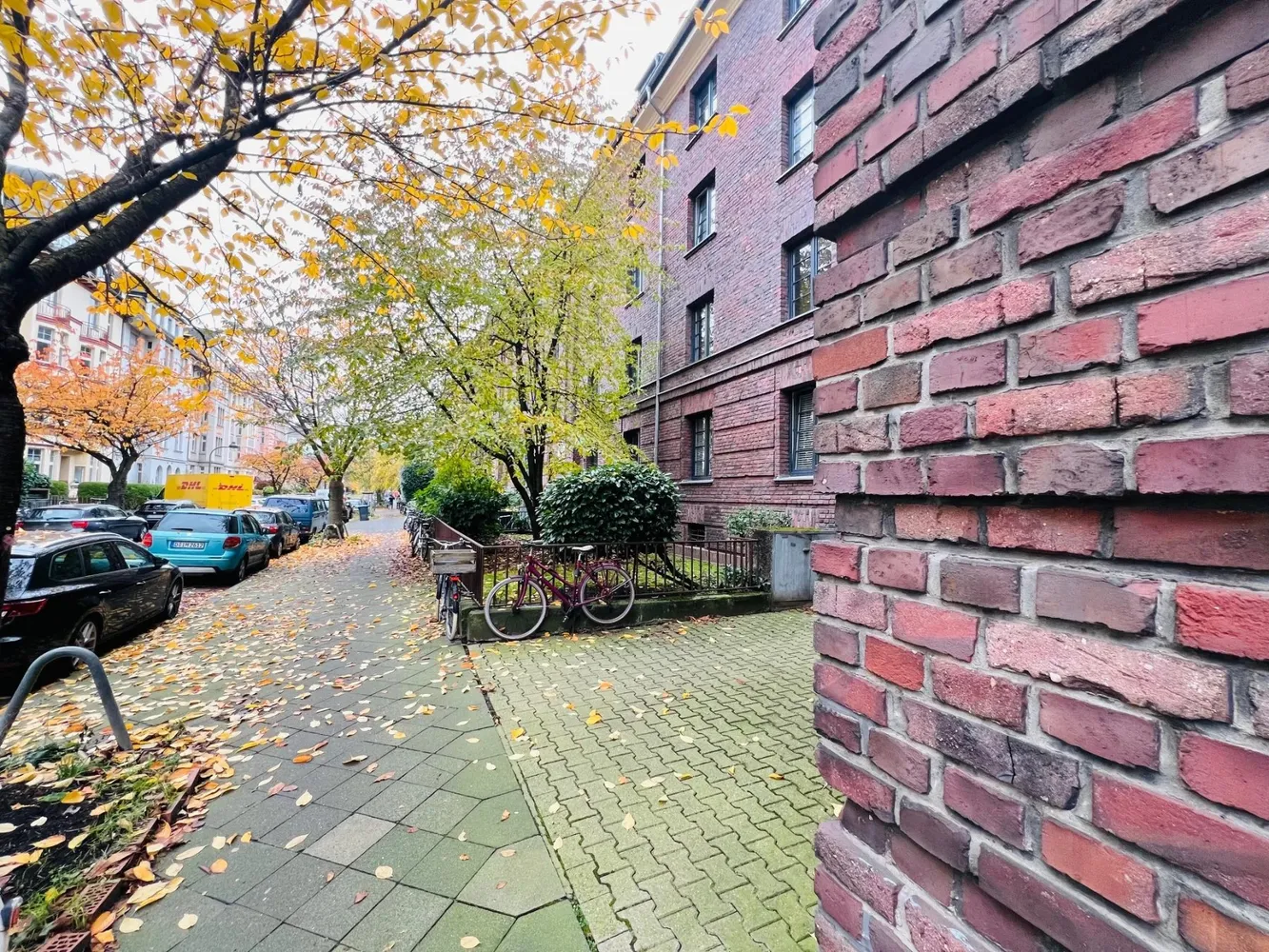 4 Zimmer Wohnung mit 95 m² in Düsseldorf – Bild 2