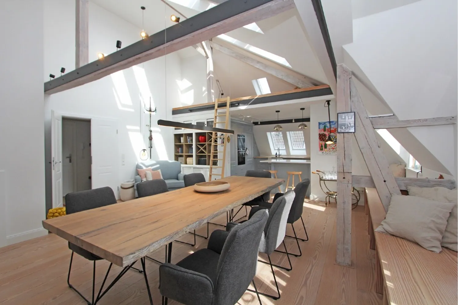 4 Zimmer Wohnung mit 130 m² in München – Bild 5
