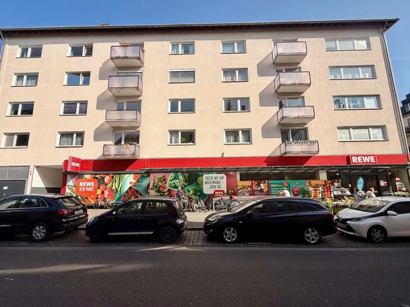 1 Zimmer Wohnung mit 30 m² in Frankfurt am Main – Bild 11
