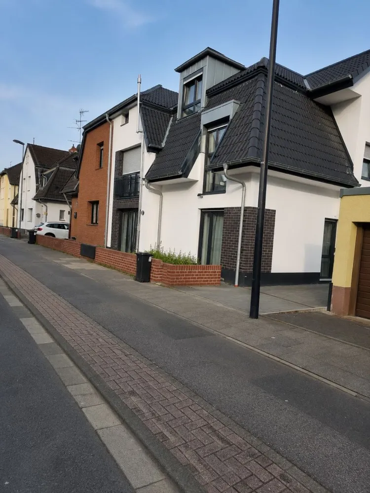 4 Zimmer Wohnung mit 112 m² in Hürth – Bild 2
