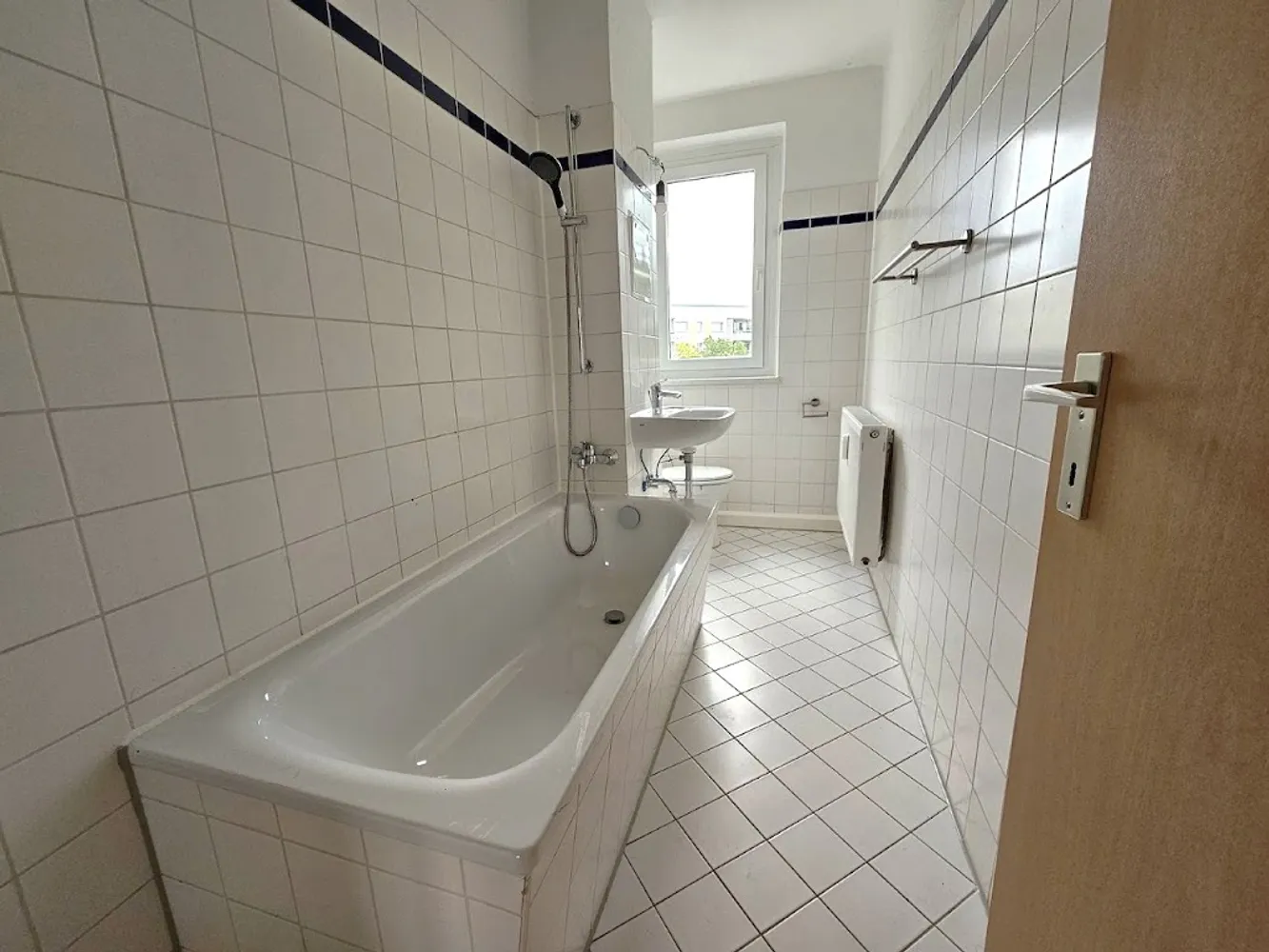 3 Zimmer Wohnung mit 61 m² in Halle (Saale) – Bild 2