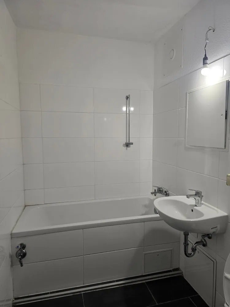 2 Zimmer Wohnung mit 49 m² in Halle (Saale) – Bild 3
