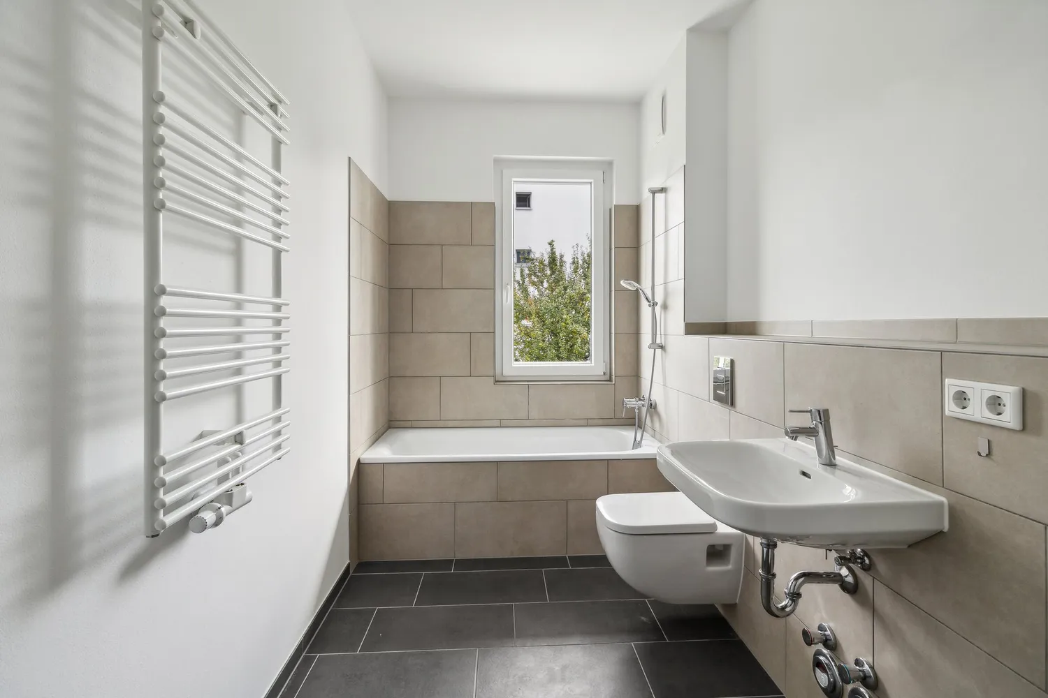 2 room apartment with 67 m² in Berlin – Photo 12