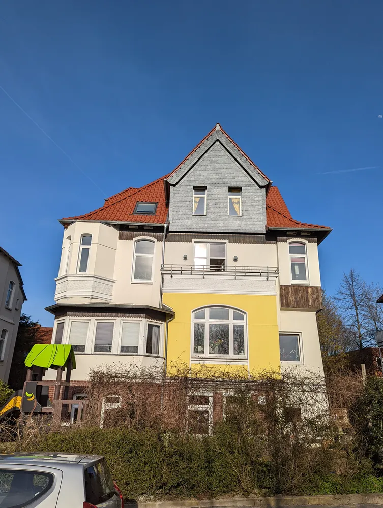 4 Zimmer Wohnung mit 147 m² in Hannover – Bild 1