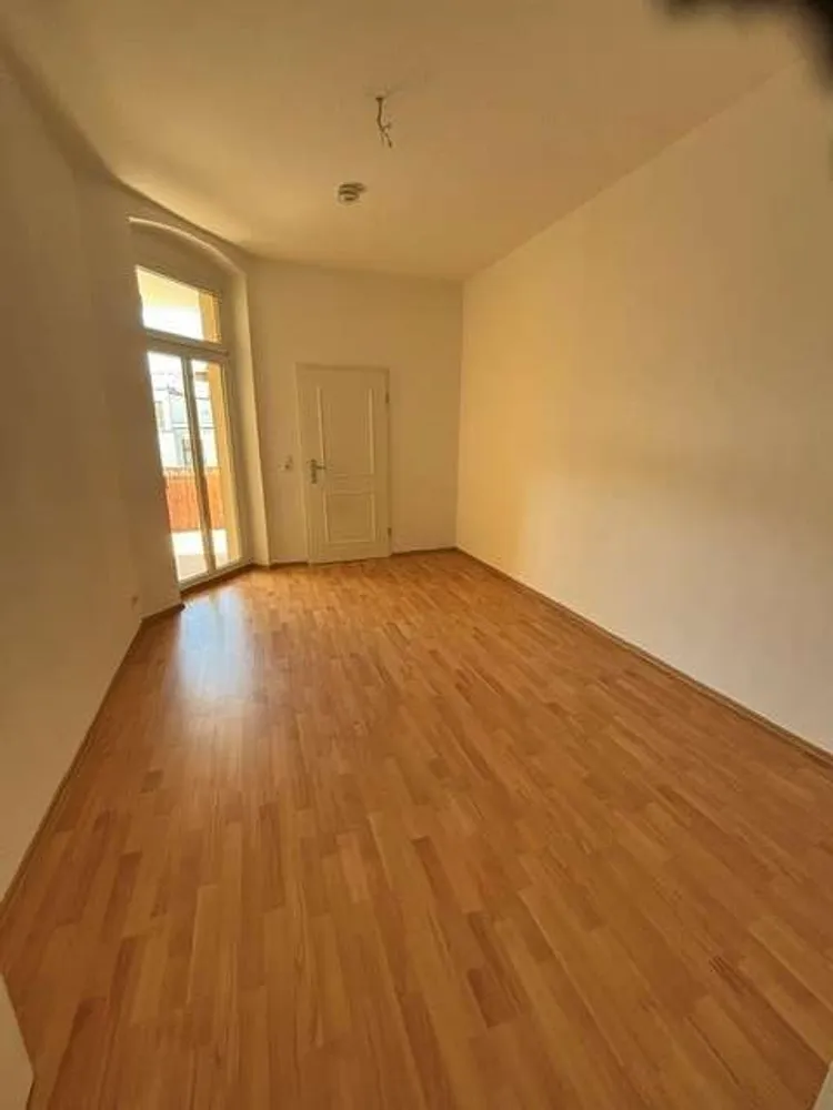 2 Zimmer Wohnung mit 80 m² in Halle (Saale) – Bild 2