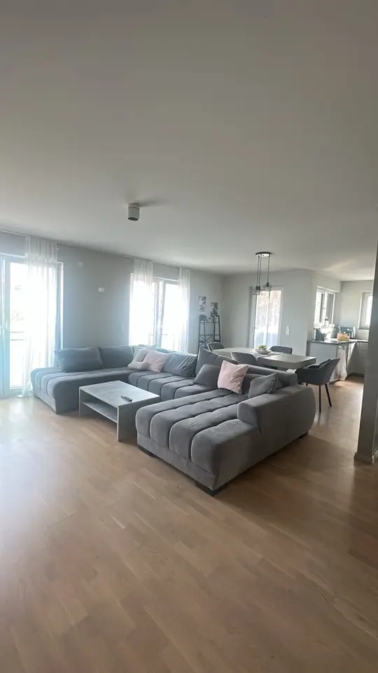 2 Zimmer Wohnung mit 80 m² in Bergisch Gladbach – Bild 1